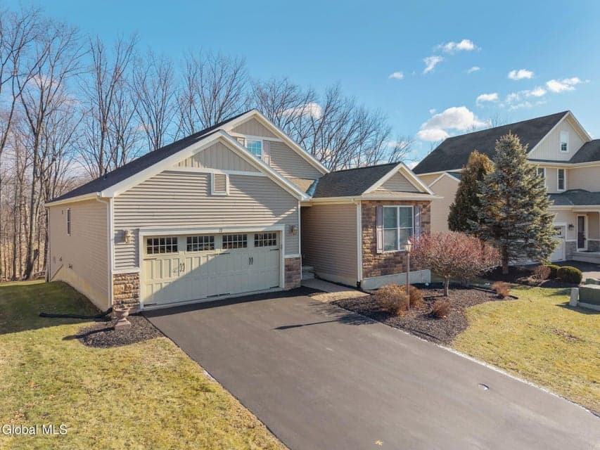 23 Beacon Drive, photo 4