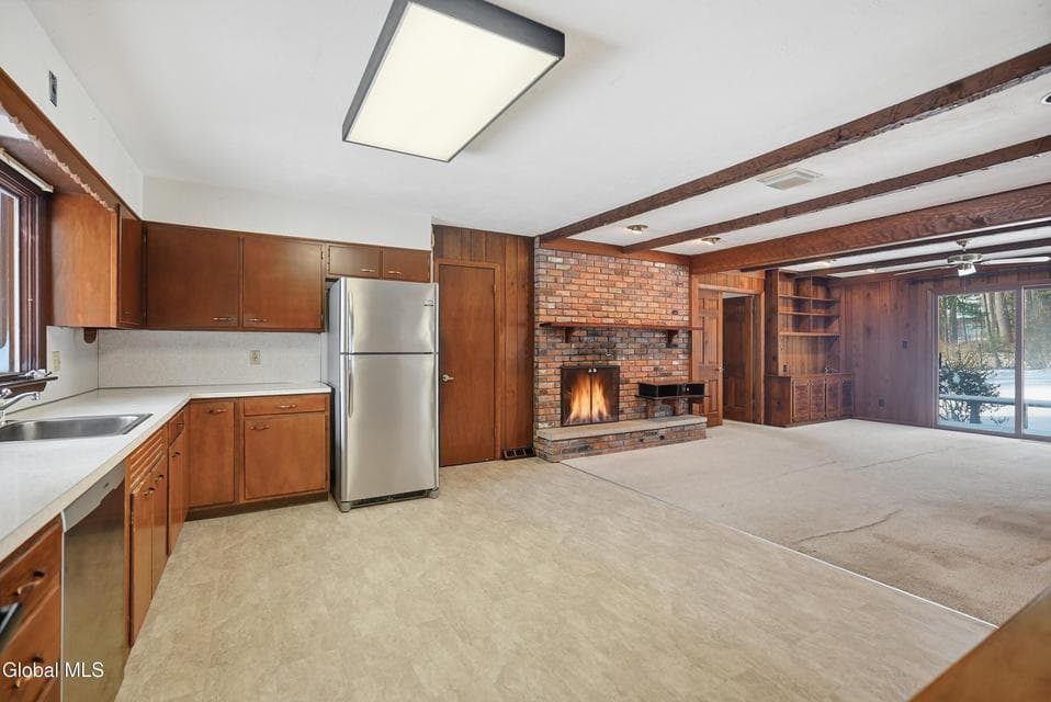 1225 Hempstead Road, photo 3