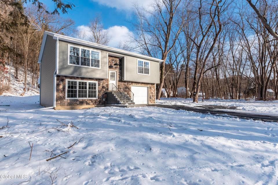 4 Williams Street, Poestenkill, NY, photo 2