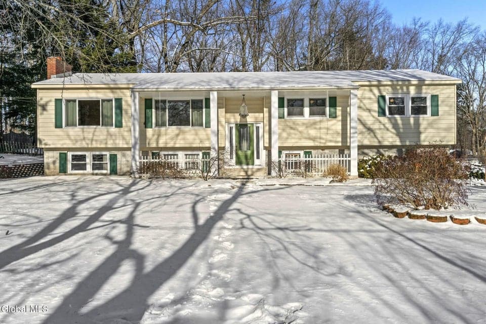 41 Sweet Brier Drive, Clifton Park, NY, photo 1
