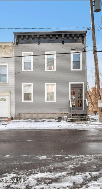126 4th Avenue, photo 1