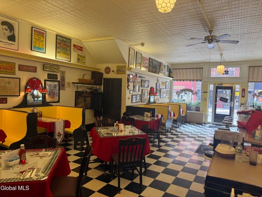 19-21 W Main Street, photo 3
