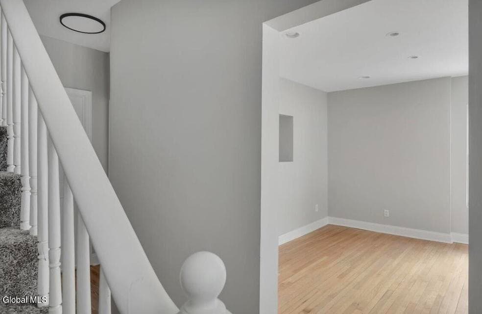 26 Division Street, photo 5