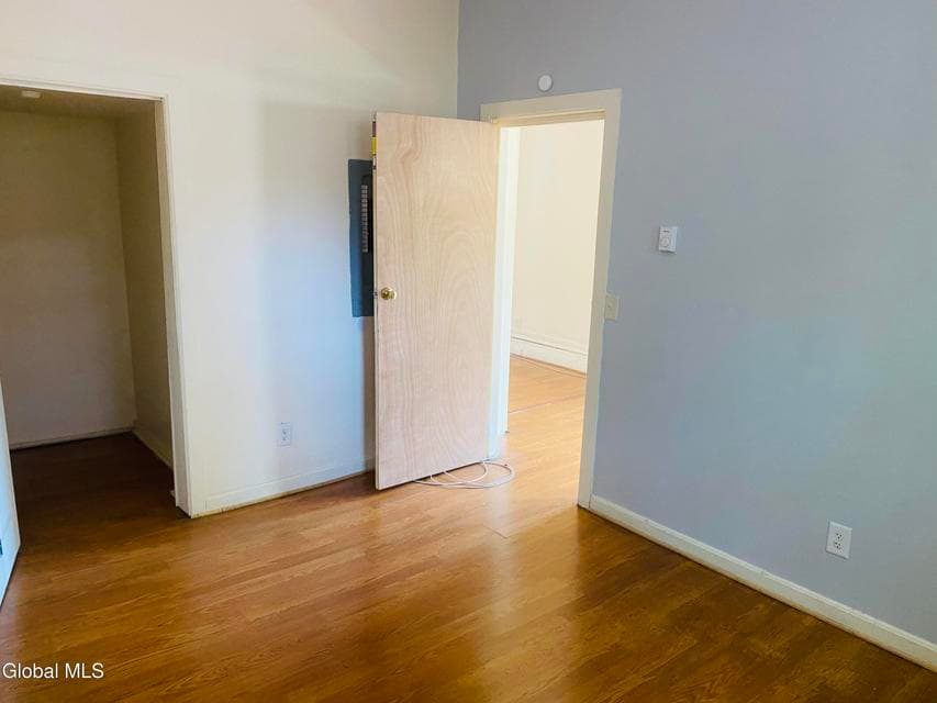 362 Clinton Avenue, photo 3
