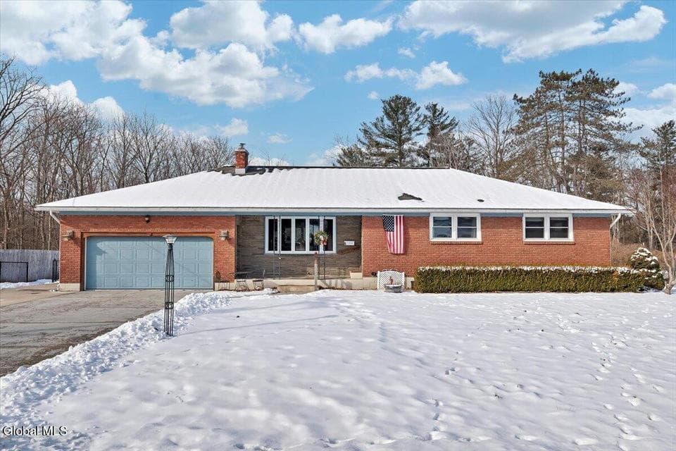 6 Evergreen Boulevard, photo 1