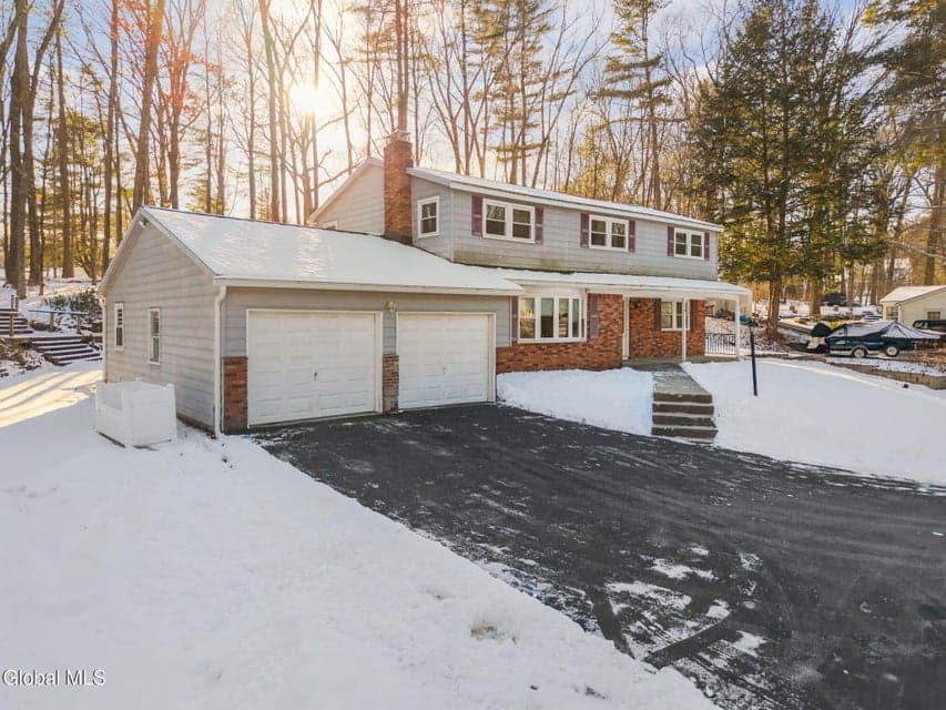 10 Wood Dale Drive, photo 3