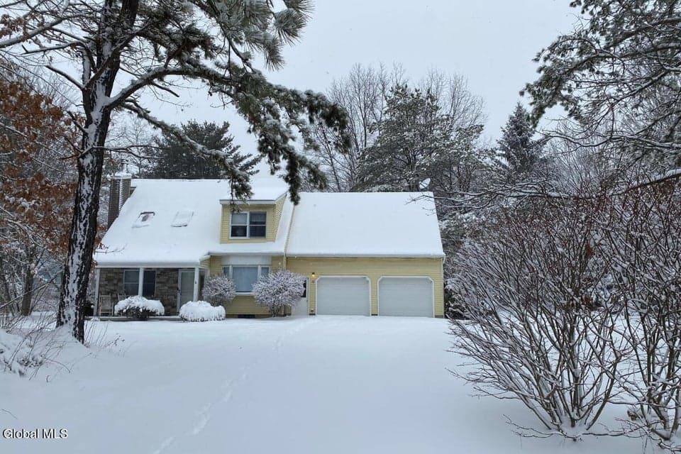 12 Forest Drive