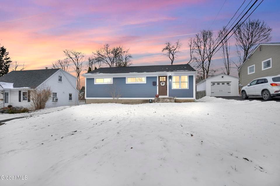 9 Nelson Avenue, photo 1