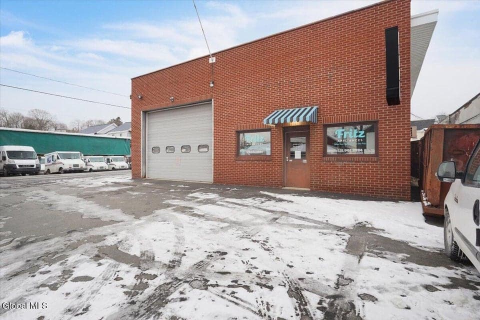 27 Division Street, photo 3