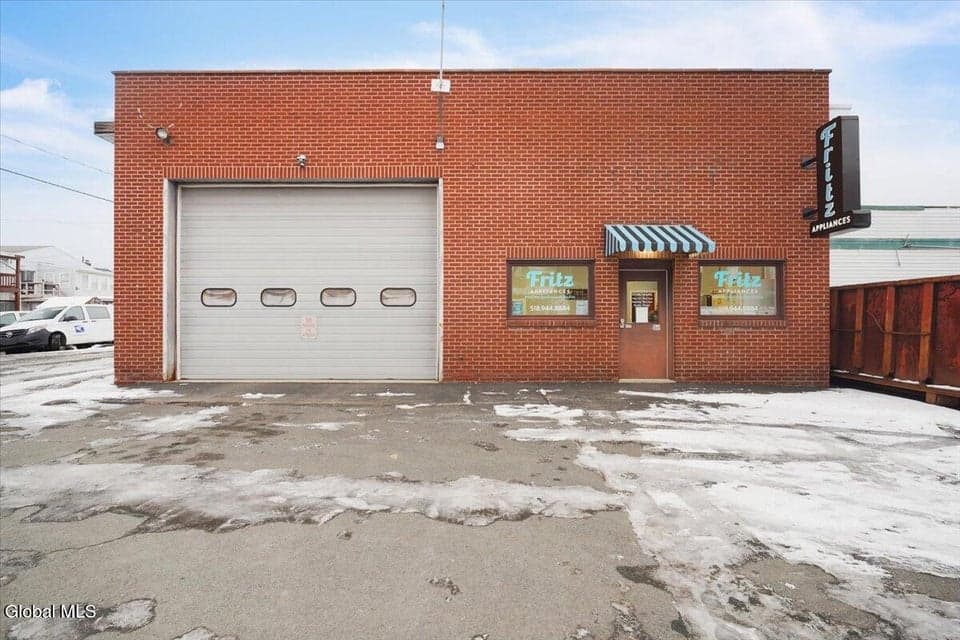 27 Division Street, photo 1