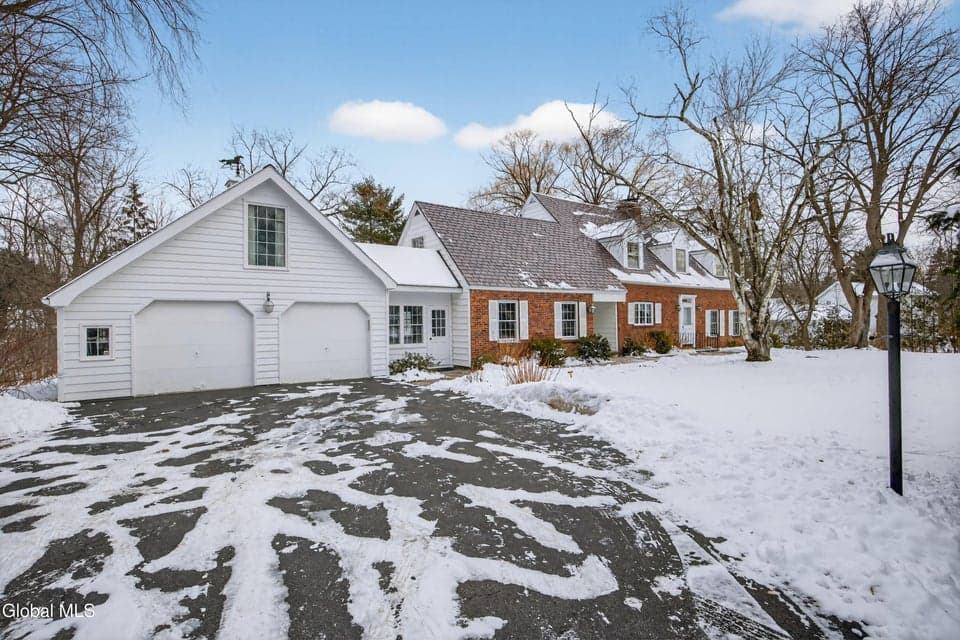 664 St. David's Lane, photo 1
