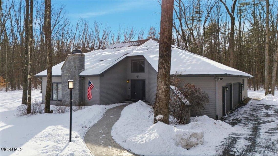 63 Oak View Drive, photo 1