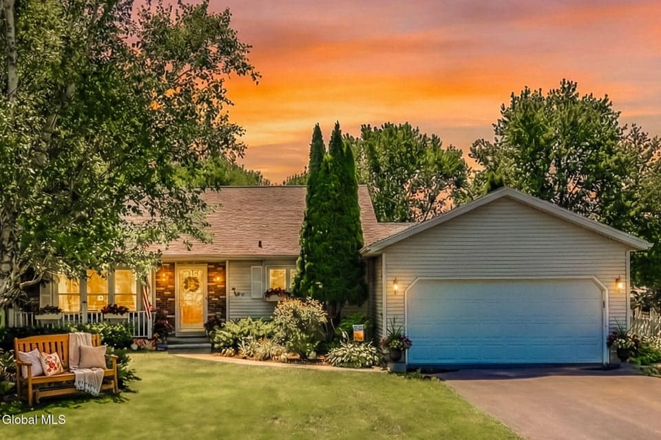 123 Southbury Road, photo 1