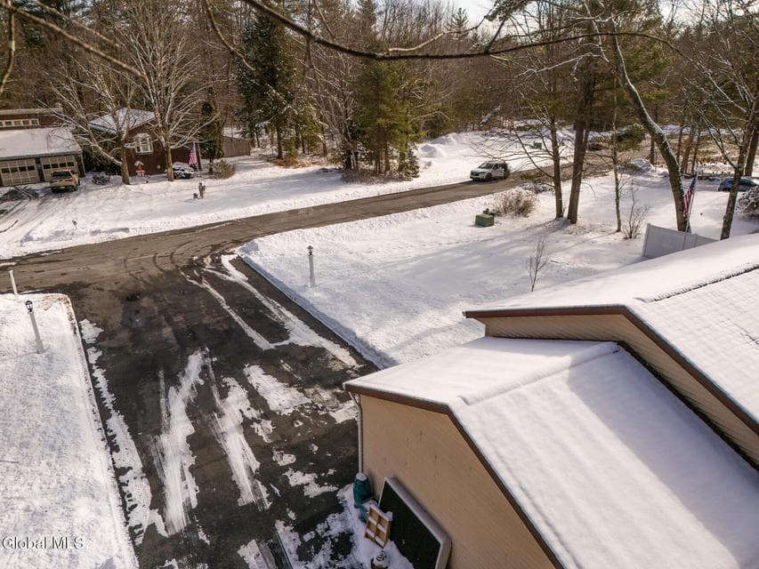 22 Michaels Drive, photo 4