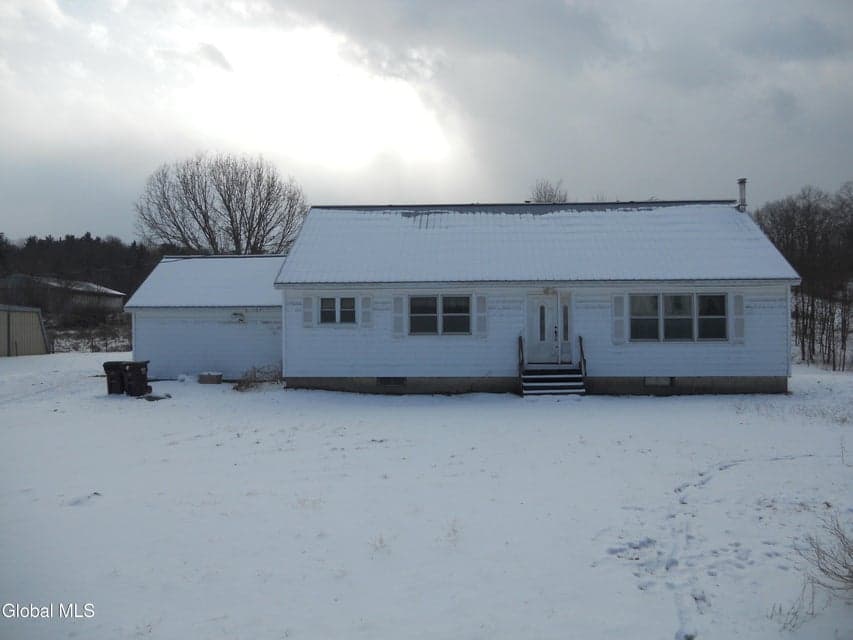 90 Tomhannock Road, photo 1