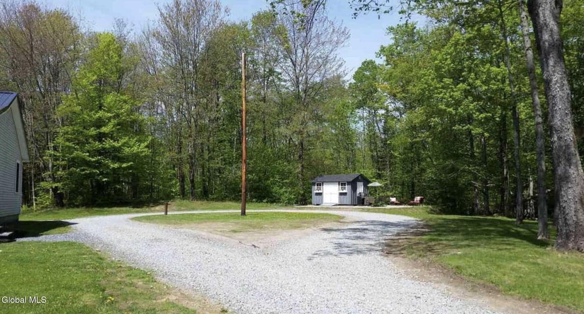 328 County Highway 137, photo 3