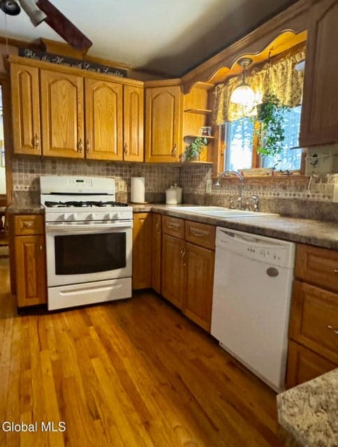 22 Whippoorwill Road, Queensbury, NY, photo 3