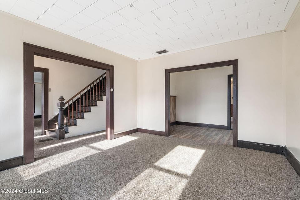 285 Main Street, photo 5
