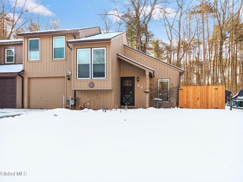 62 Arrowwood Place, photo 1