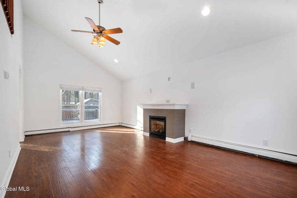 62 Arrowwood Place, photo 3