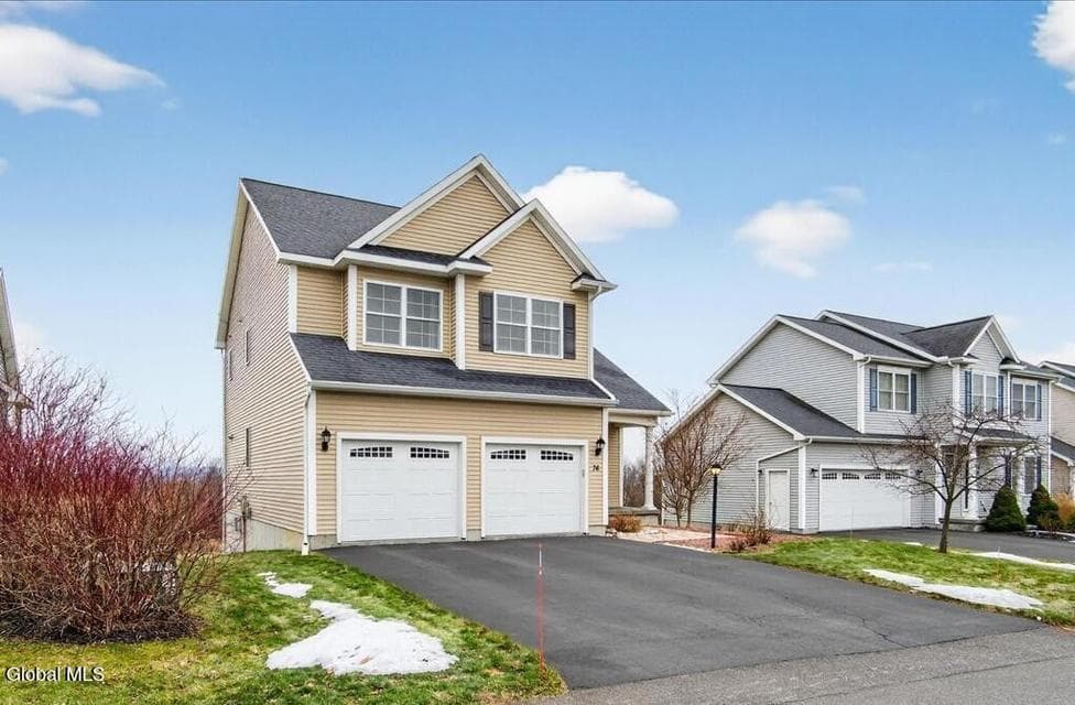 76 Waverly Circle, photo 1