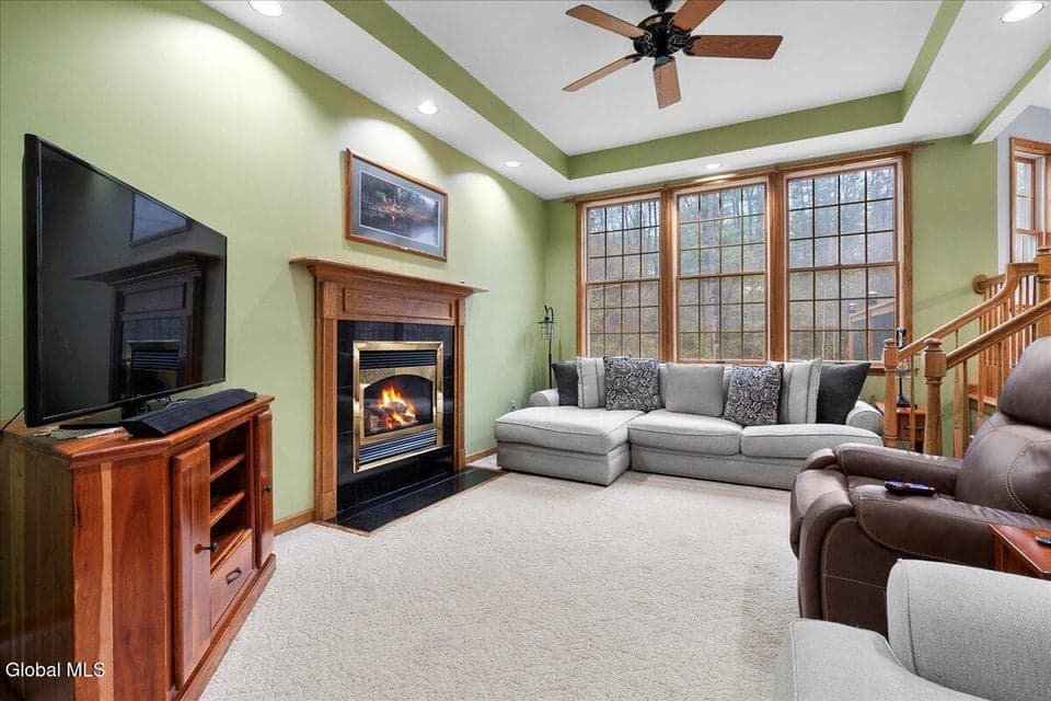 228 Reynolds Road, photo 4