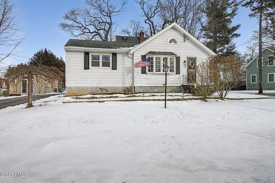 7 Groveland Avenue, photo 2