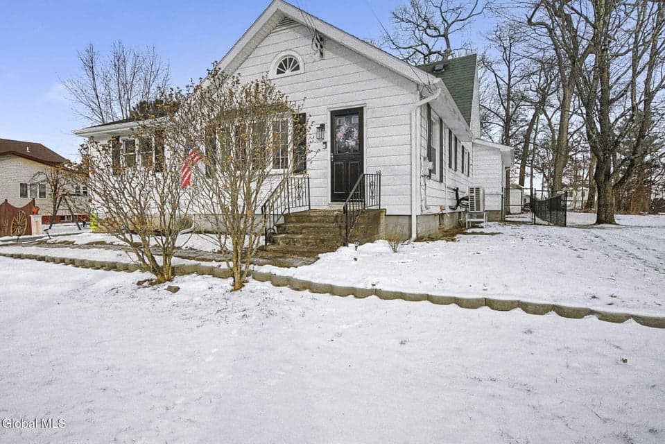 7 Groveland Avenue, photo 4