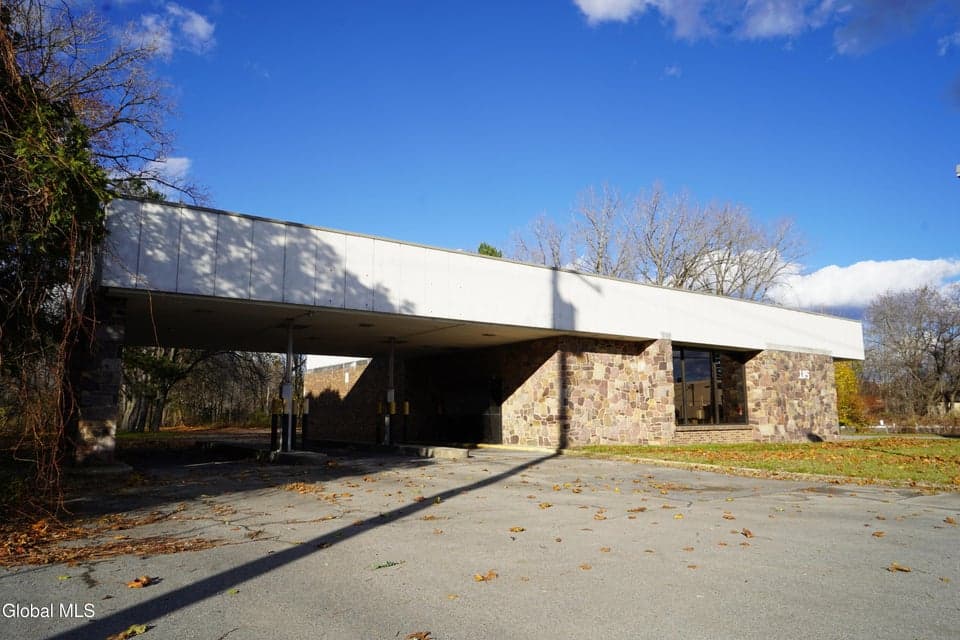 185 Fifth Avenue, photo 2