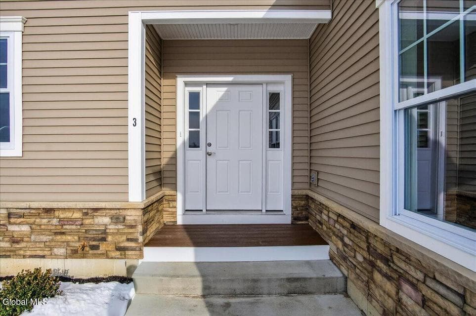 3 Elena Court, photo 4