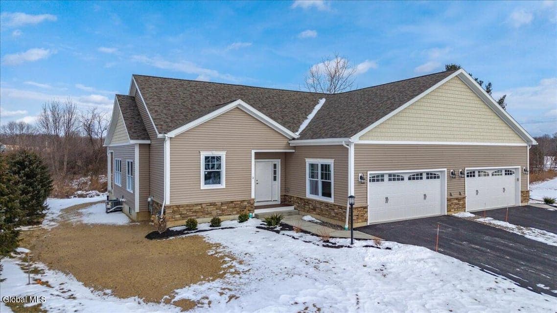 3 Elena Court, photo 1