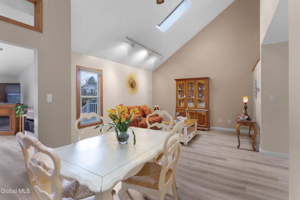 20 Hampshire Way, photo 5