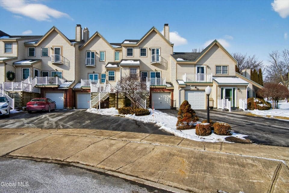 3 Beach Court, photo 1