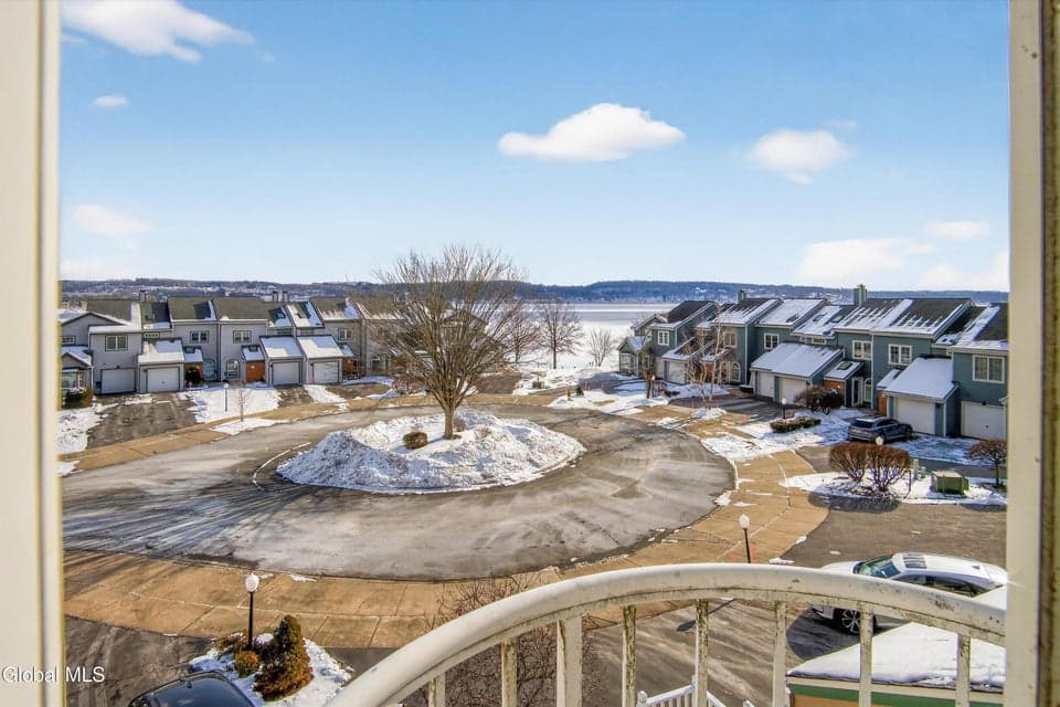 3 Beach Court, photo 2