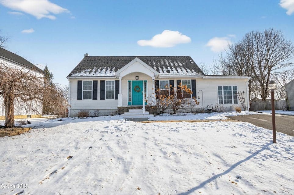 5 Dorchester Drive, photo 2