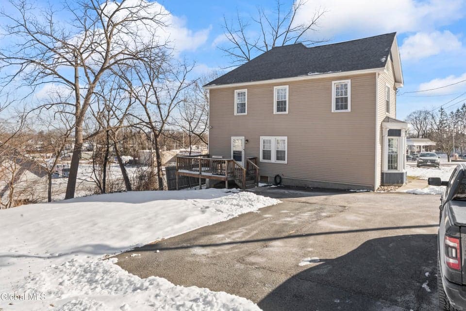 206 Main Street, photo 3