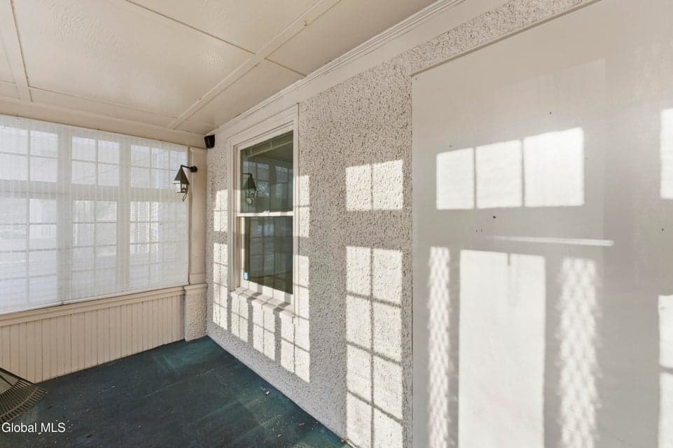 148 N Pine Avenue, photo 5