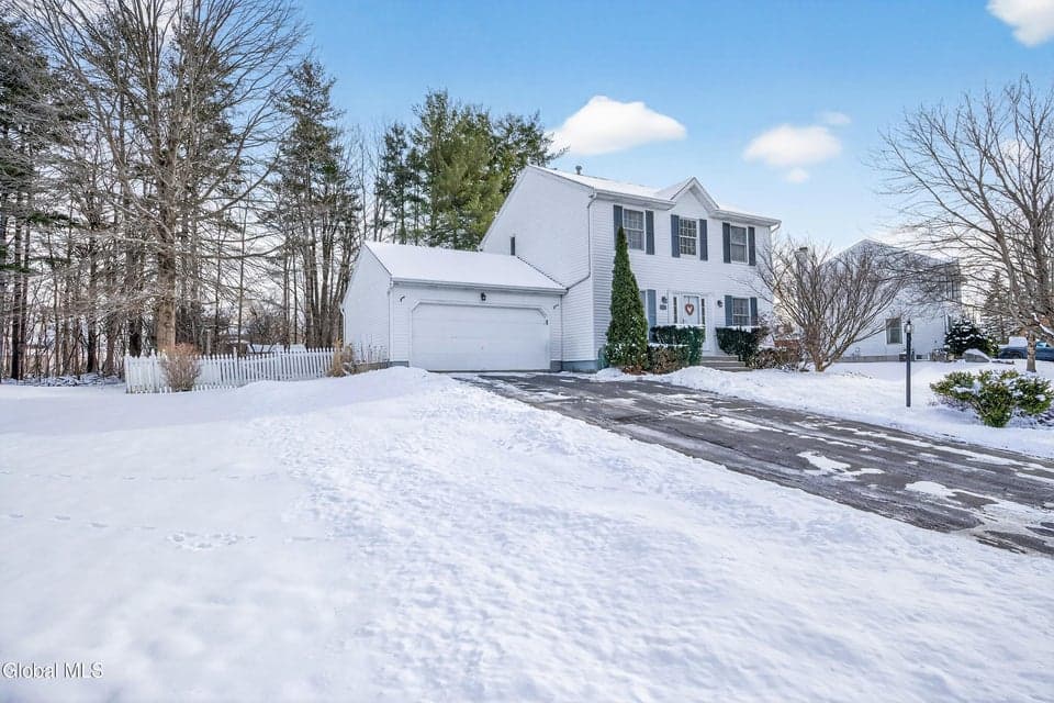 356 Lexington Street, photo 2
