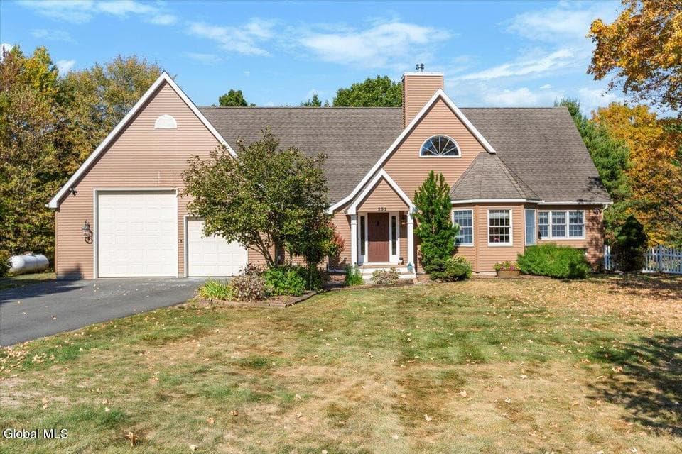 231 Werking Road, photo 1