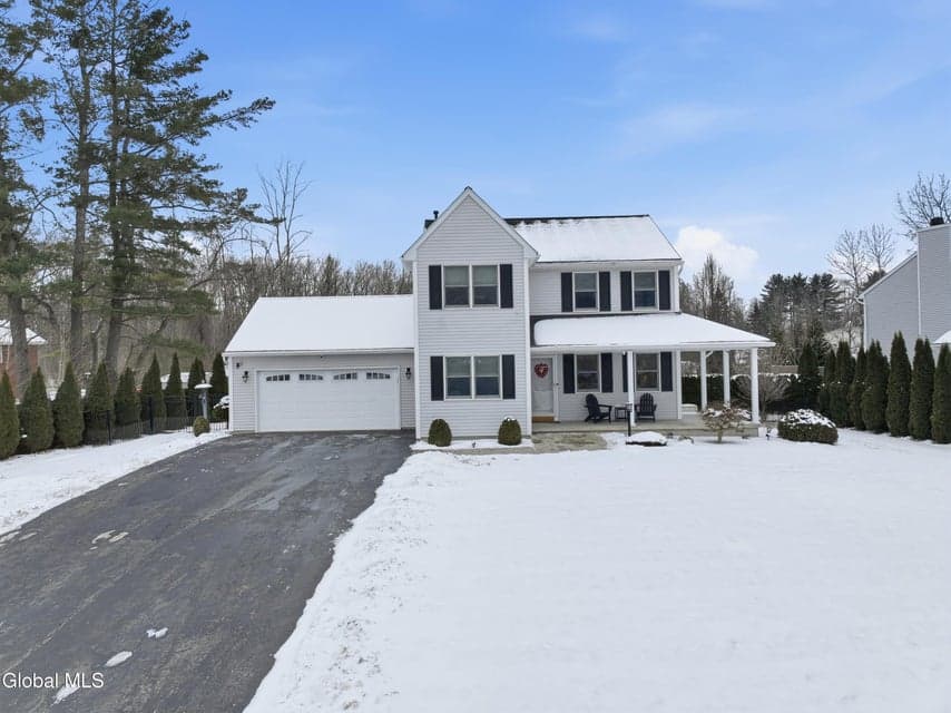 4 Kings Mill Court