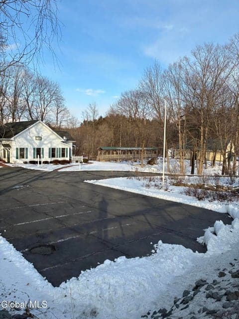 1011-1015 Hoosick Road, Troy, NY 12180