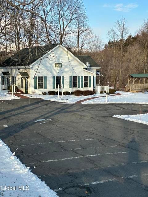 1011-1015 Hoosick Road, photo 3