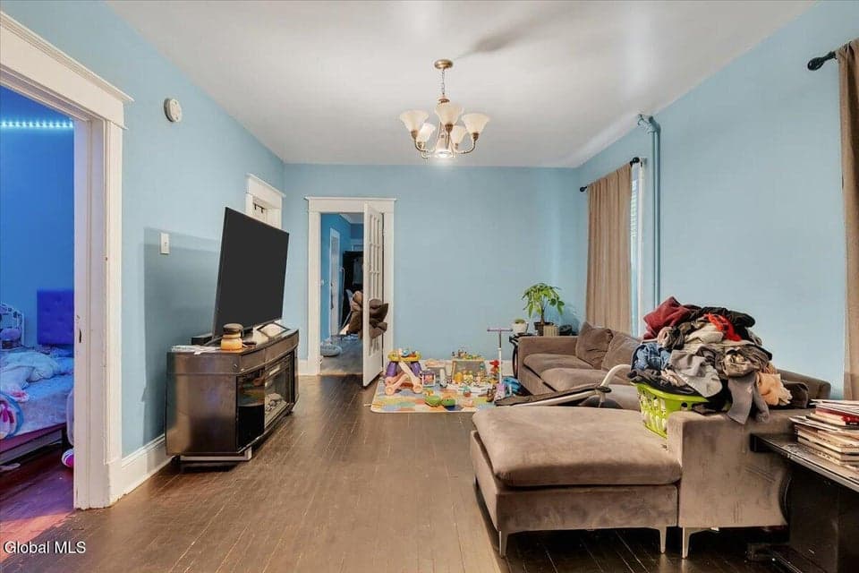 2418 Campbell Avenue, photo 3