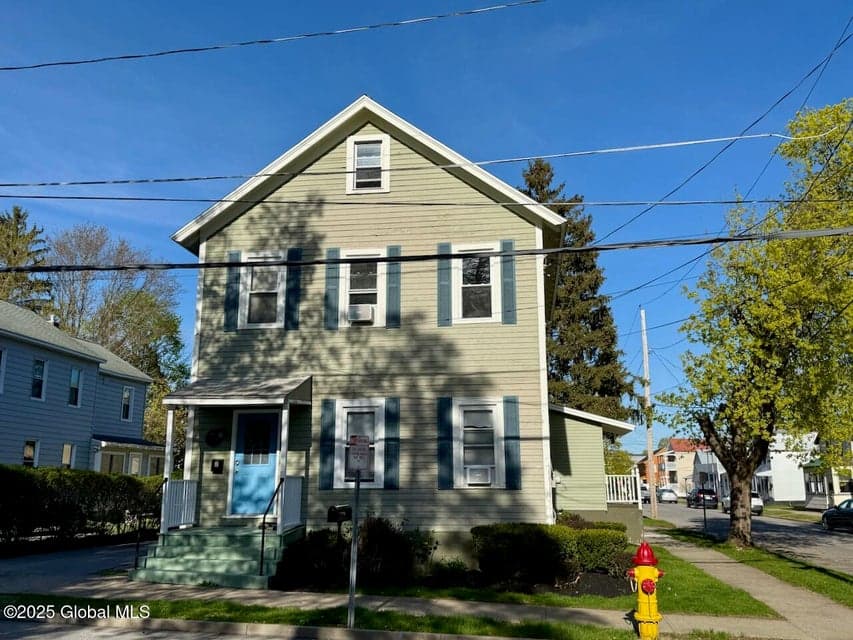 74 Walnut Street, Saratoga Springs, NY 12866, photo 2
