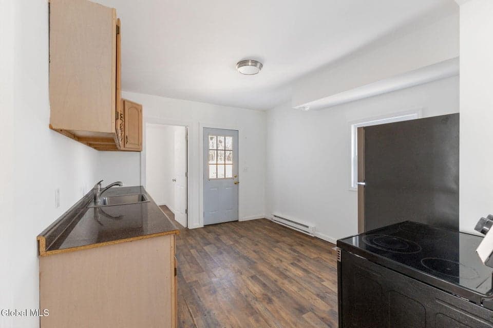 73 John Street, photo 3