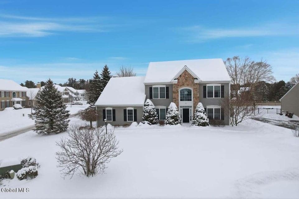 77 Somerset Drive, photo 1