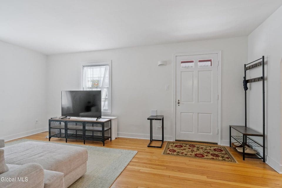 2011 Robinwood Avenue, photo 5