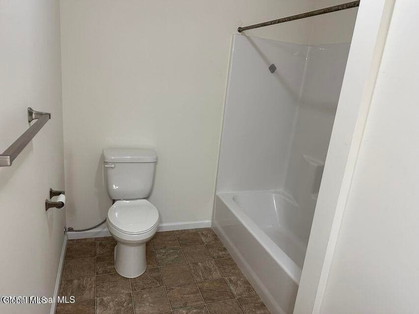 486 Garrett Road, photo 4