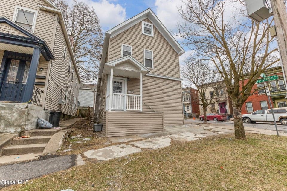 11 Jackson Place, photo 1