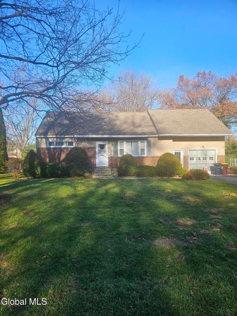 58 E Highland Drive, photo 1